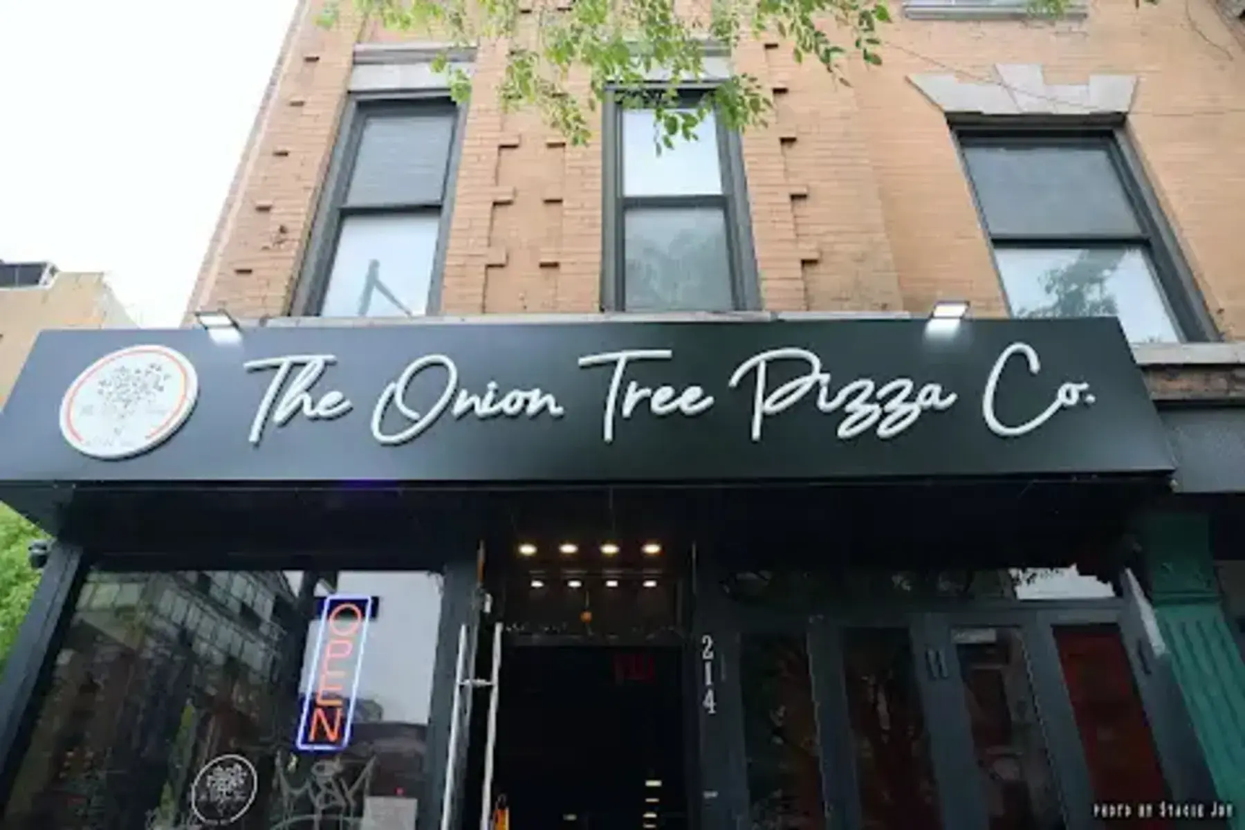 Ev Grieve: Openings: The Onion Tree Pizza Co. on 1st Ave.